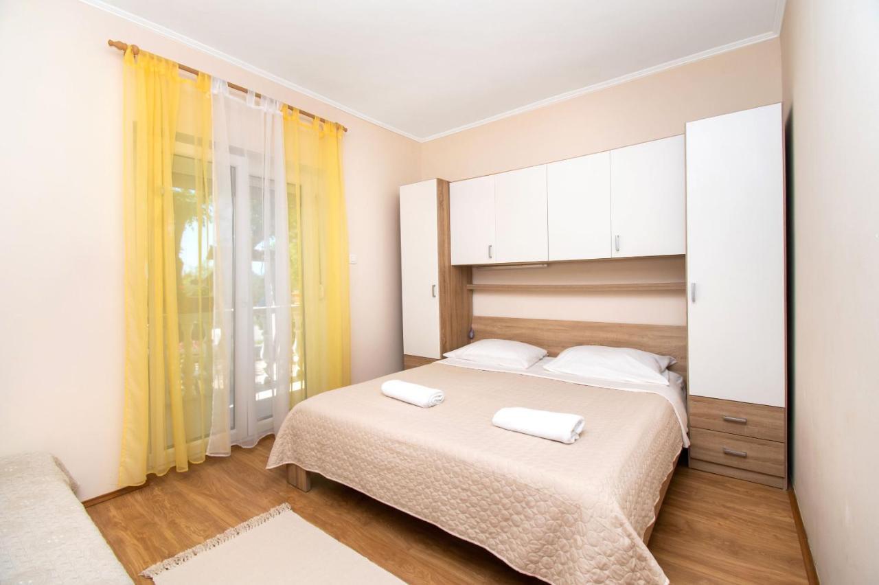 Apartment Ivan Vrsi Kültér fotó